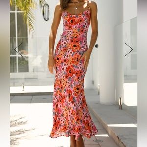 NWT Blooming light floral dress